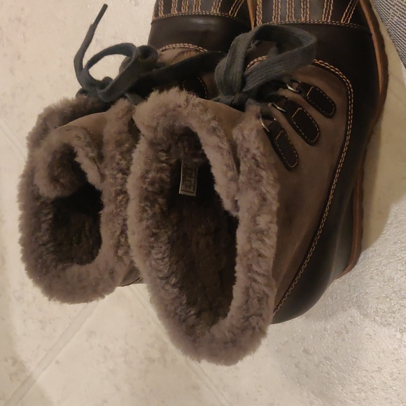 UGG Alasdair Wedge brown/tan Boots sz 9 - Picture 8 of 10
